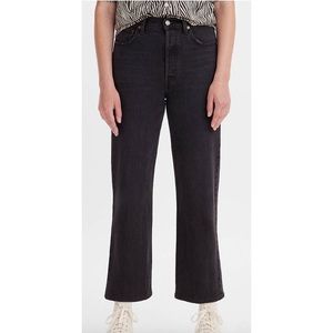 Levi’s “Ribcage Straight Ankle” in Black, Size 31
